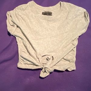 UO GREY CROP TOP